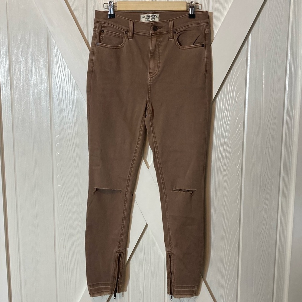 Free People We The Free Ripped Knee Skinny Ankle Zip Denim Jeans Brown